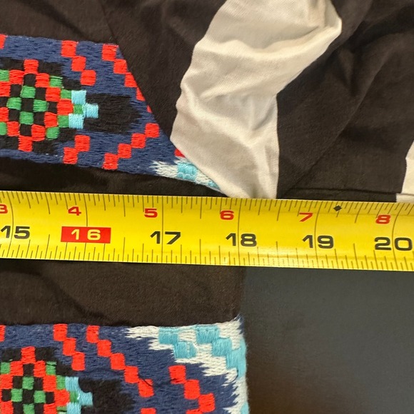 Floreat Blouse Top Women XSP Black White Embroidered Fringed Latitude Round Neck - Picture 11 of 14